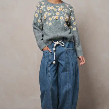 Daisy Embossed 3D Floral Knit Sweater - Urban Daizy